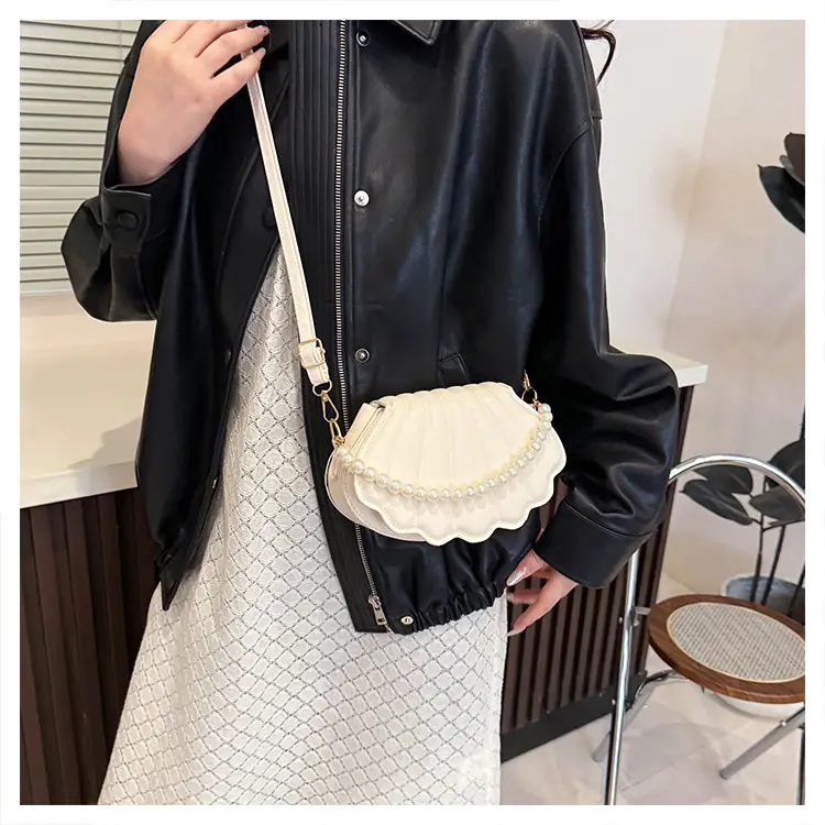 Red Pearl Crossbody Bag for Women Spring 2025 — feature 18