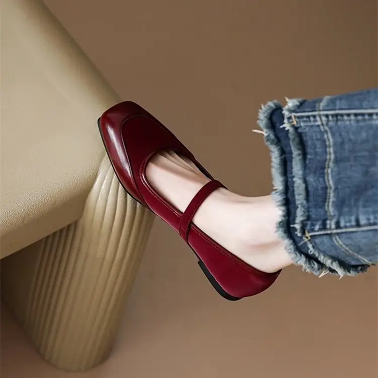 French Style Mary Jane Shoes Women's Flat 2025 Spring New Style Shoes Elegant Red Dress All-match Late and Late Shoes — feature 3