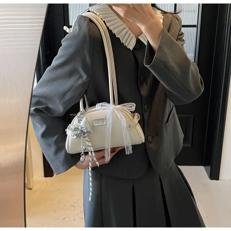 Red Korean Women's Shoulder Bag with Bow Decor — feature 19