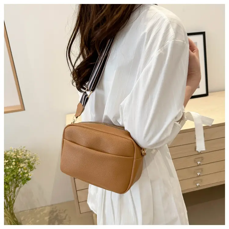 Women's White Square Messenger Bag with Wide Strap — feature 12