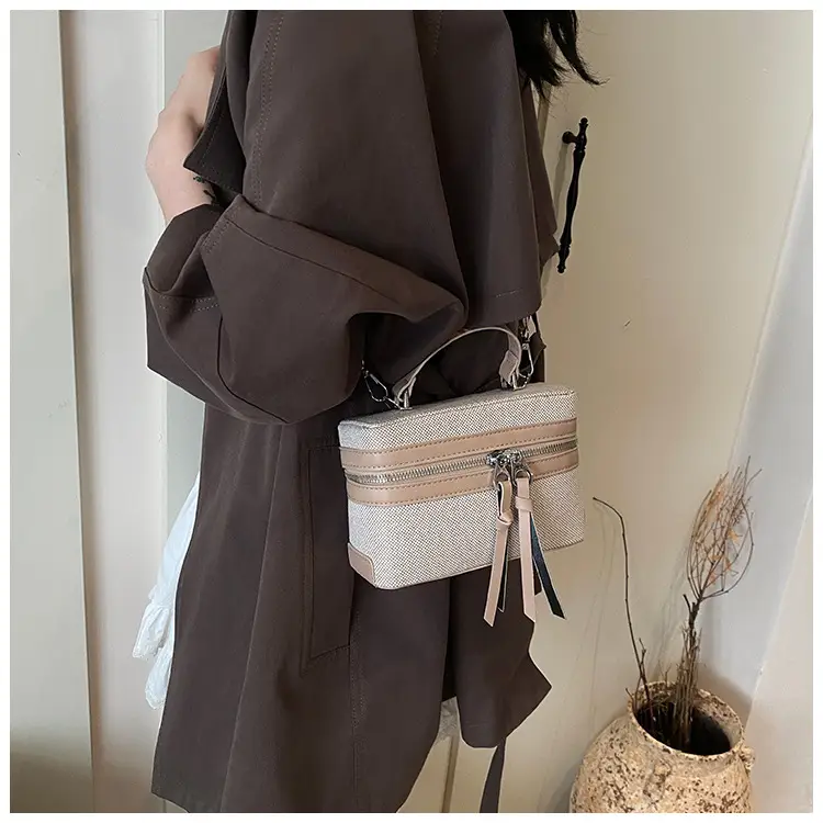 Women's Contrast Color Handbag 2025 New — feature 12