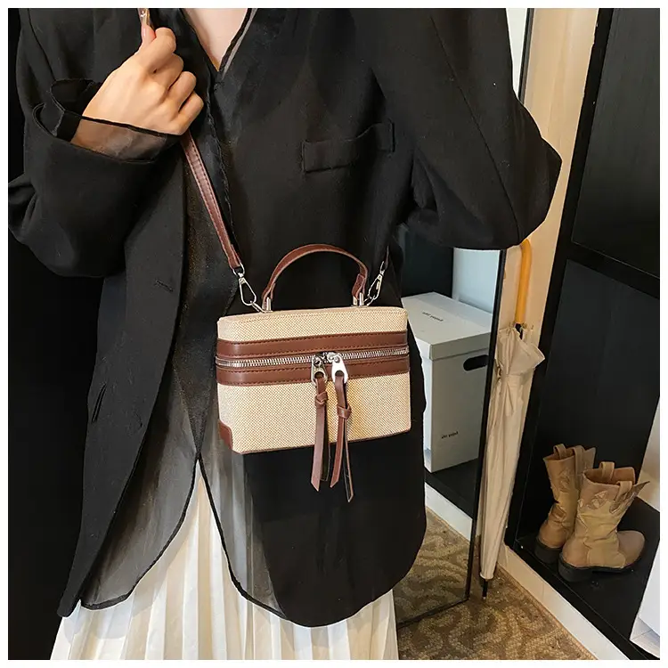 Women's Contrast Color Handbag 2025 New — feature 8
