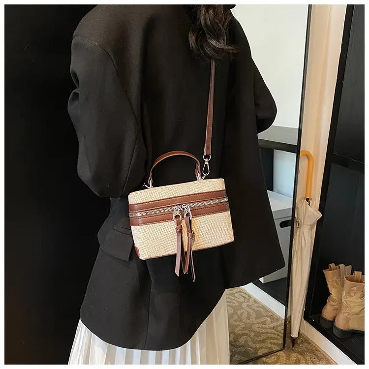 Women's Contrast Color Handbag 2025 New — feature 9