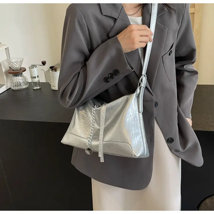 Women's Black Leather Shoulder Crossbody Bag Spring Summer 2025 — feature 10