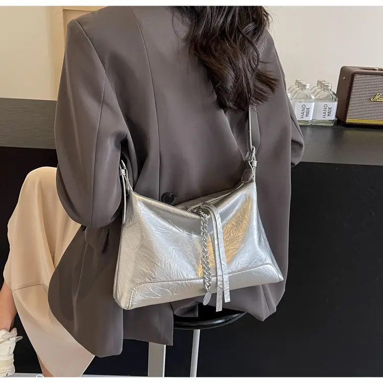 Women's Black Leather Shoulder Crossbody Bag Spring Summer 2025 — feature 11