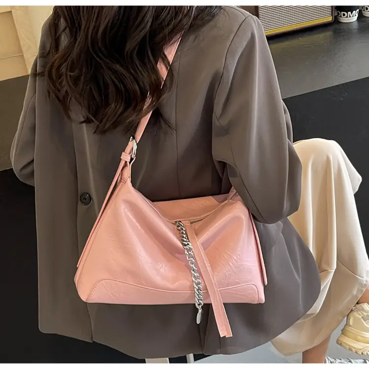 Women's Black Leather Shoulder Crossbody Bag Spring Summer 2025 — feature 12