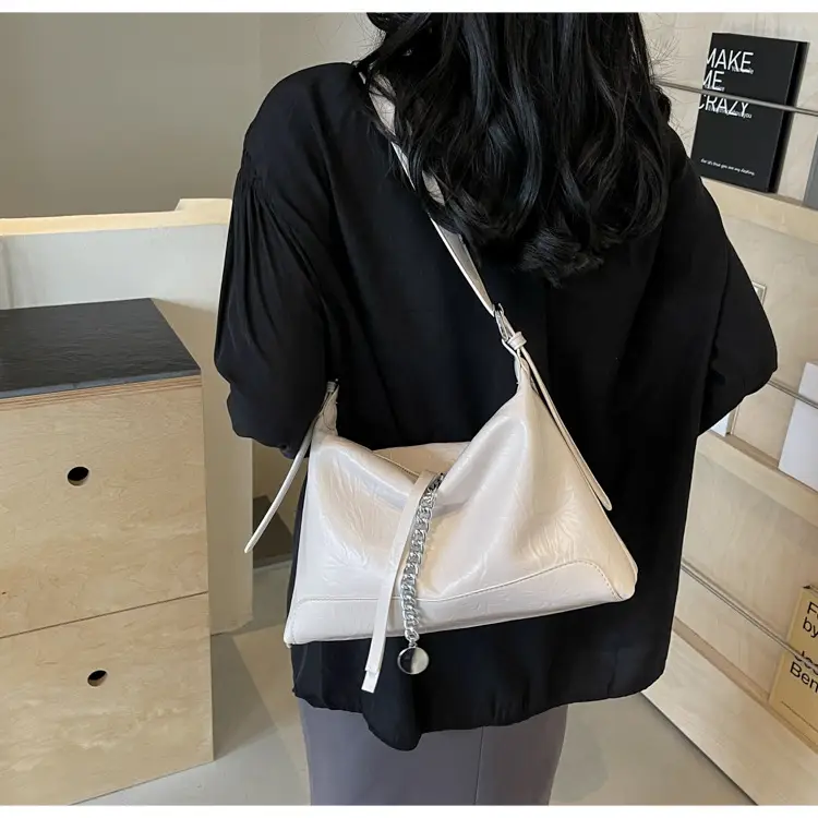 Women's Black Leather Shoulder Crossbody Bag Spring Summer 2025 — feature 18