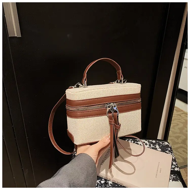 Pink Grey Contrast Stitching Shoulder Bag 2025 — feature 41