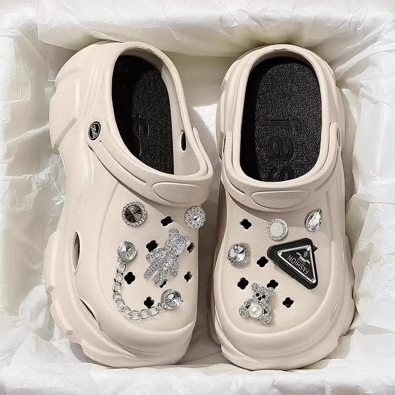 Fashion Sweet Cartoon Slippers Women's Autumn and Winter Outer Wear EVA Height Increased Thick Bottom fleece-lined Warm Non-slip Hole Female No