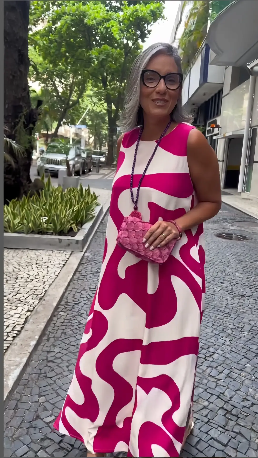 European American Printed V-Neck Sleeveless Dress — feature 7