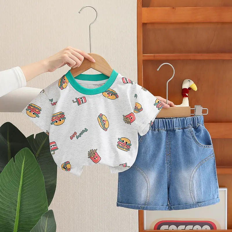 Kids Short Sleeve T-Shirt with Burger Print 2025 Summer — feature 3