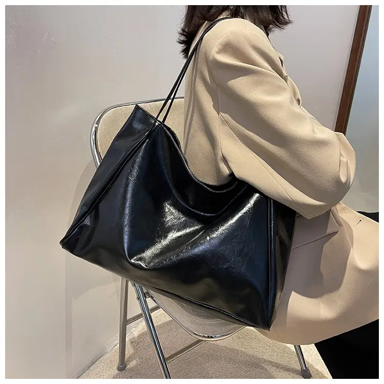 Brown Leather Shoulder Bag Large Capacity 2023
