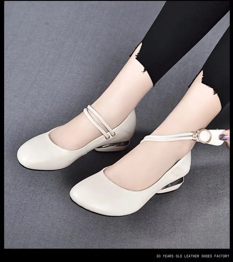 2025 Spring New Shallow Mouth Flat Shoes Women's Soft Leather Soft Bottom Women's Shoes Round toe Peas Shoes Low Heel Small Leather Shoes — feature 9