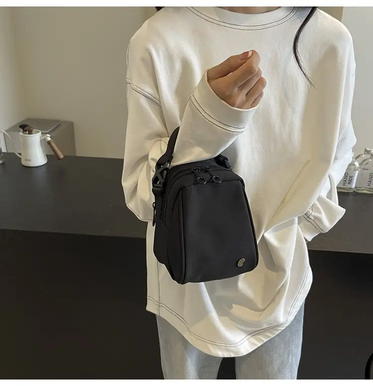 Women's Beige Shell Shoulder Bag with Front Zip & Chain Closure — feature 21