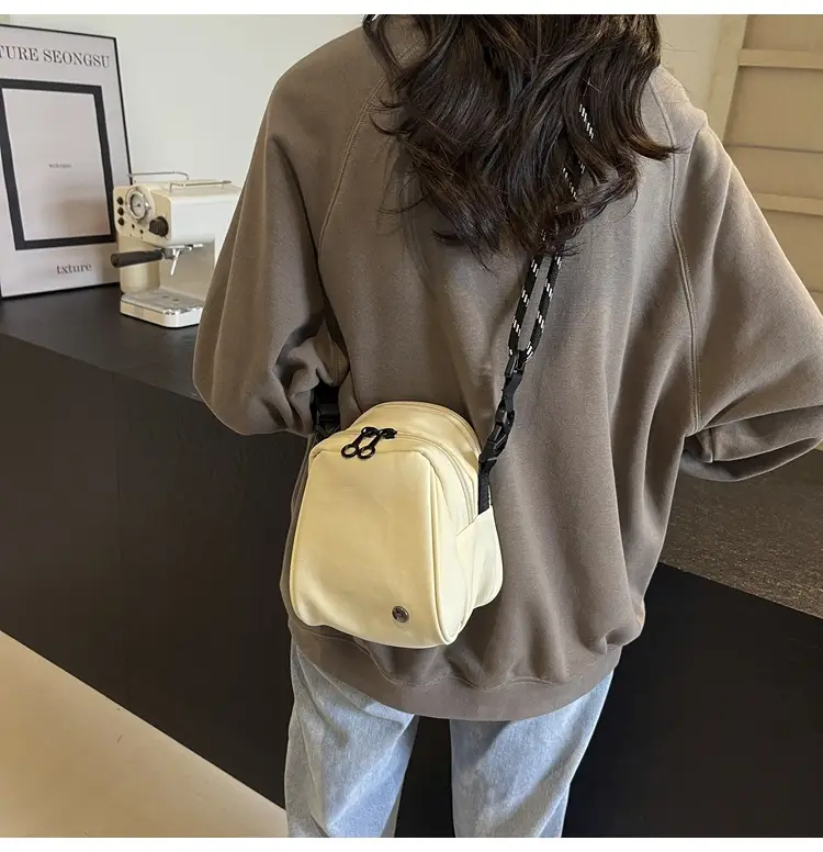 Women's Beige Shell Shoulder Bag with Front Zip & Chain Closure — feature 25