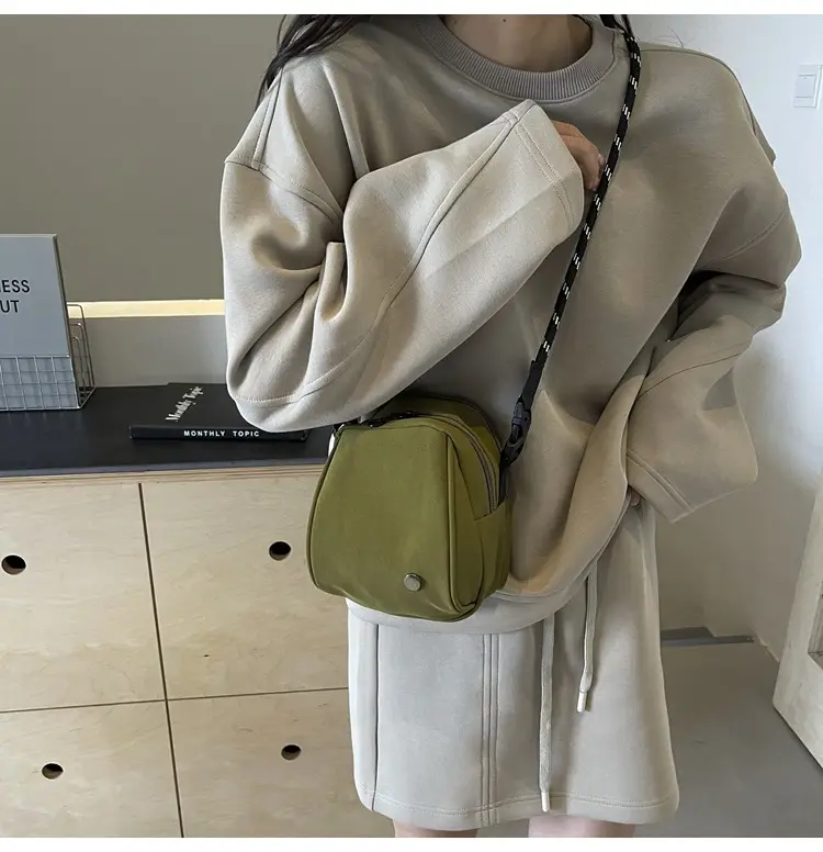 Women's Beige Shell Shoulder Bag with Front Zip & Chain Closure — feature 35