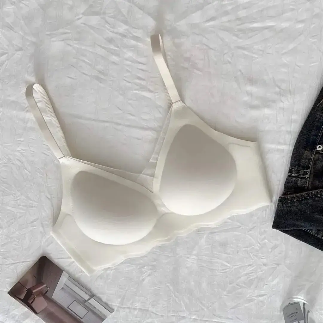 Traceless Underwear Women Small Chest Upper Pull Large Bra Anti-Sagging