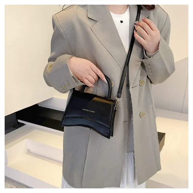 Red Korean Style Shoulder Crossbody Bag 2025 — feature 19