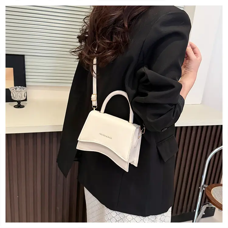 Red Korean Style Shoulder Crossbody Bag 2025 — feature 20