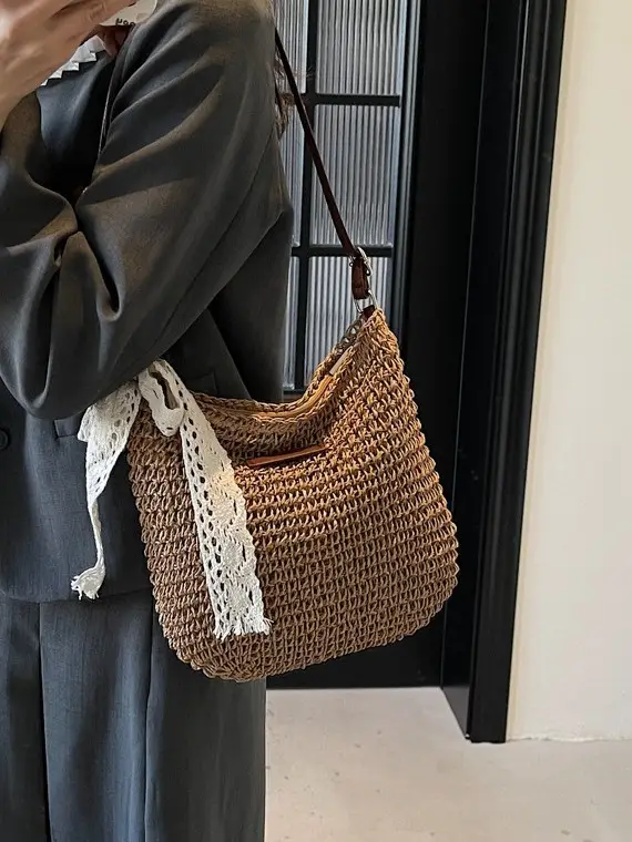 Women Woven Straw Shoulder Bag Spring Summer 2025