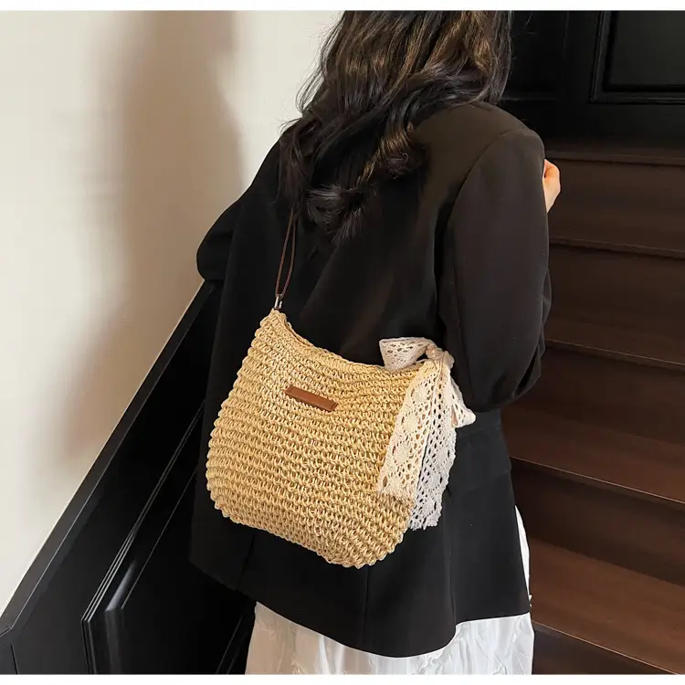 Women Woven Straw Shoulder Bag Spring Summer 2025 — feature 10