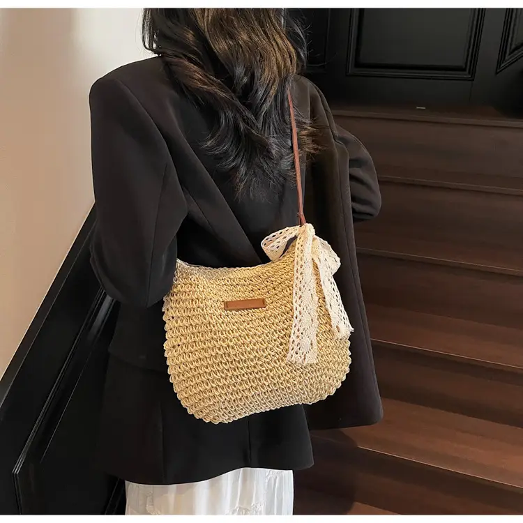 Women Woven Straw Shoulder Bag Spring Summer 2025 — feature 11