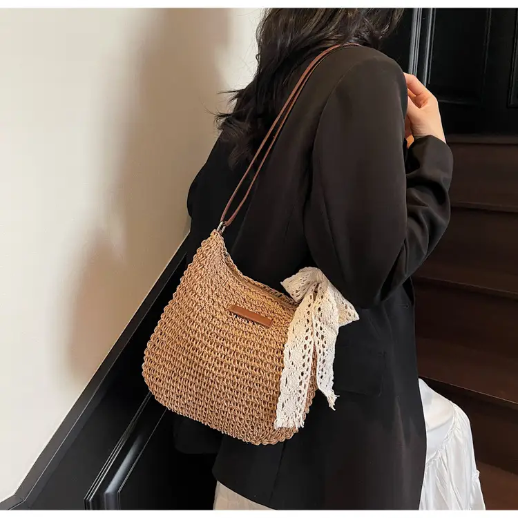 Women Woven Straw Shoulder Bag Spring Summer 2025 — feature 17