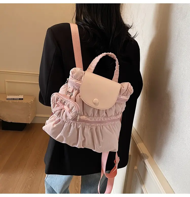 Korean Style Pleated Shoulder Bag Large Capacity Beige — feature 40