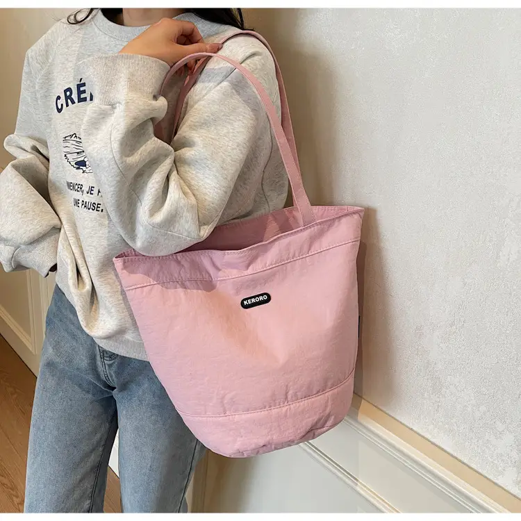 Women Black Shoulder Bag Spring Summer 2025 — feature 10