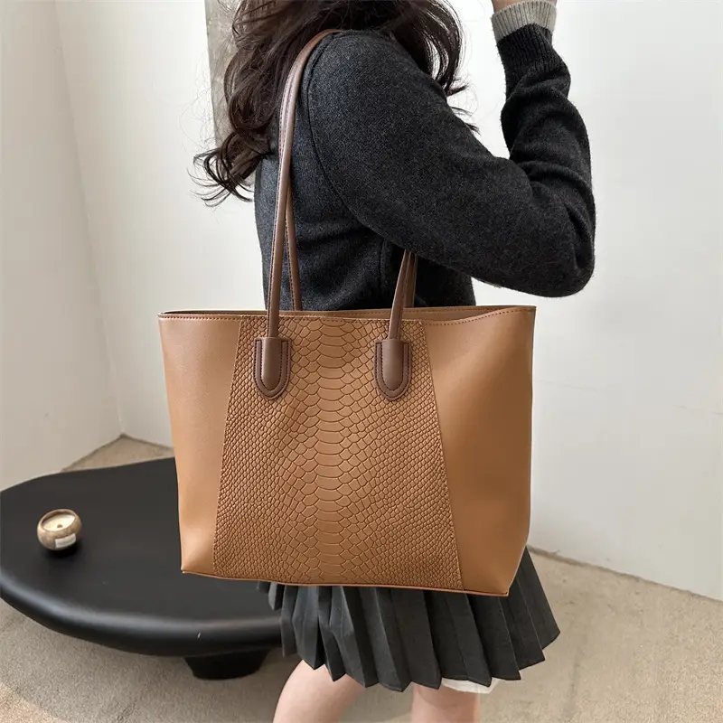 White Snake Texture Large Tote Bag for Women - Image 6