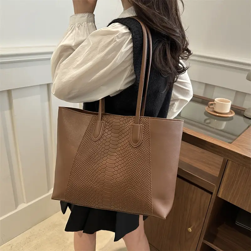 White Snake Texture Large Tote Bag for Women - Image 7