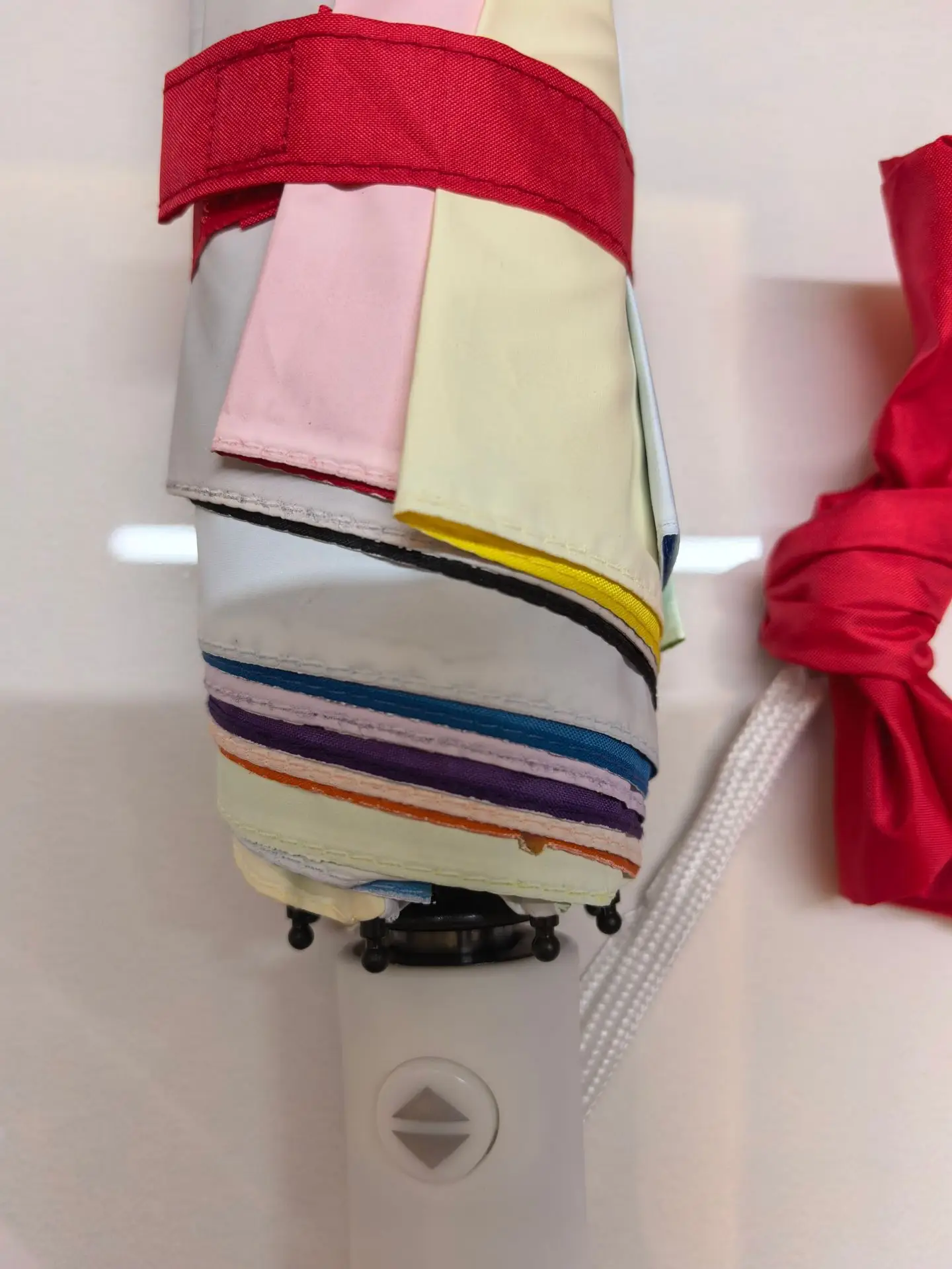 Color-Changing Umbrella with Ink Splash Effect — feature 26