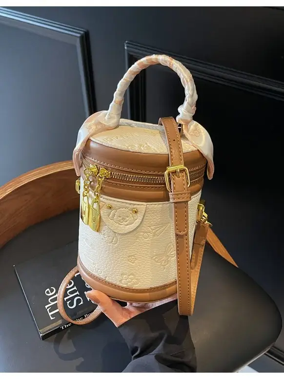 Black Crossbody Bag for Women Spring Summer 2025 - Image 7