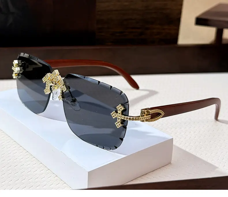 Men Star Sunglasses with Metal Rim & Gold Accents — feature 9