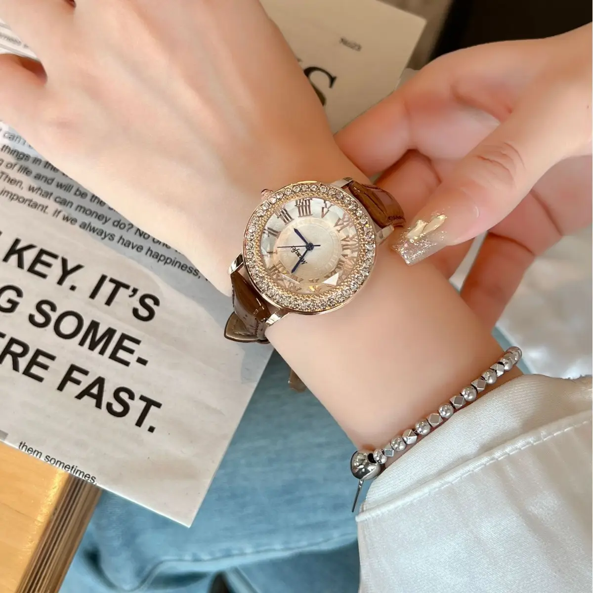 Women's Gold Diamond Strap Watch Waterproof Fashion Belt - Image 7
