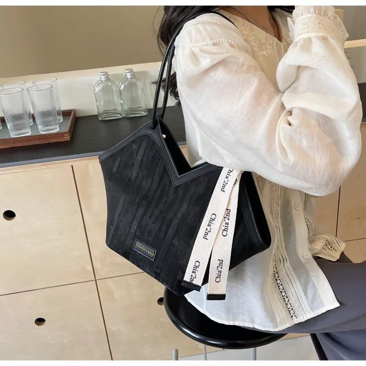 2025 Korean Style Women's White Tan Shoulder Bag — feature 21