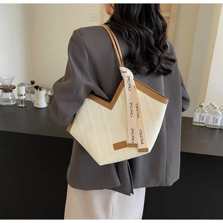 2025 Korean Style Women's White Tan Shoulder Bag — feature 23