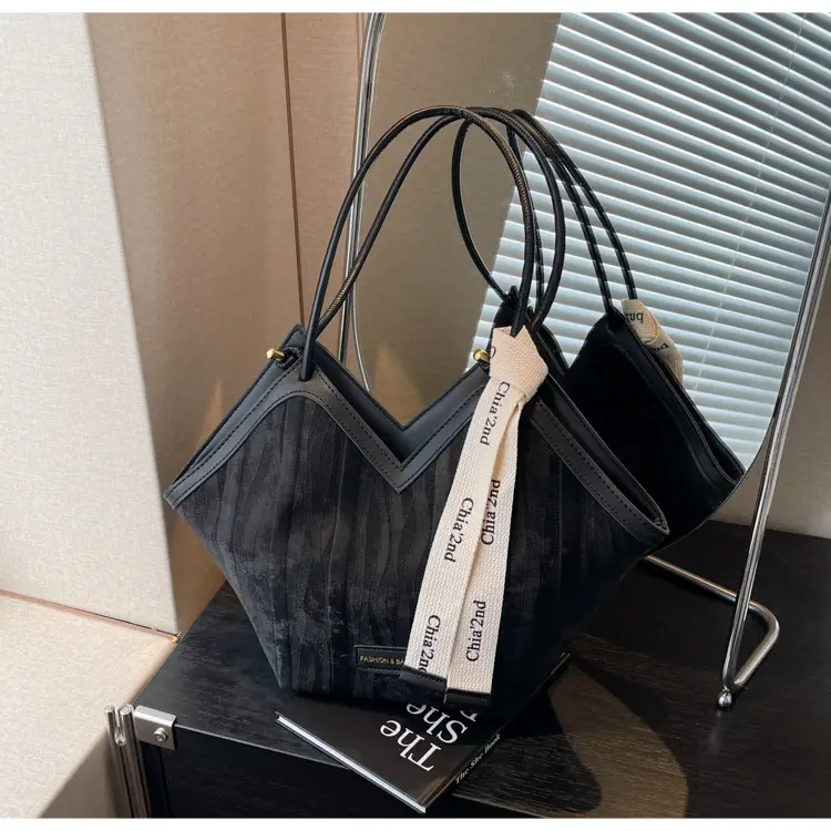 2025 Korean Style Women's White Tan Shoulder Bag — feature 32