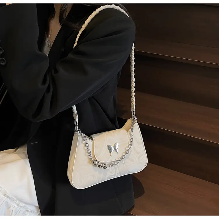 White Chain Crossbody Bag for Women Spring Summer 2025 — feature 24