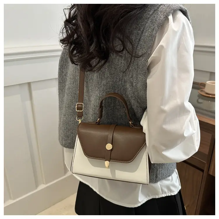 Women's Red White Contrast Shoulder Bag 2025 — feature 14
