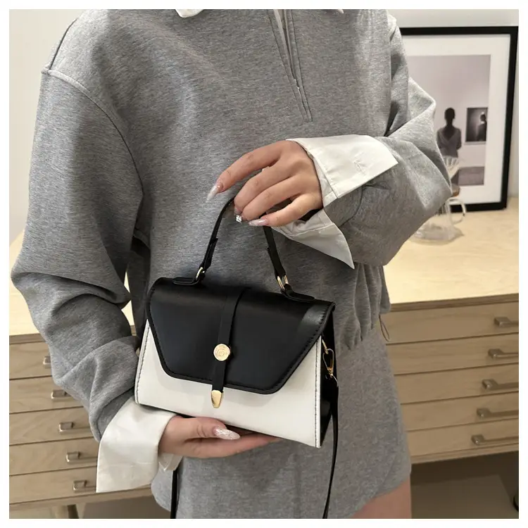 Women's Red White Contrast Shoulder Bag 2025 — feature 17