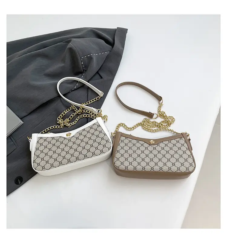 Vintage French Style Shoulder Bag with Gold Chain — feature 26