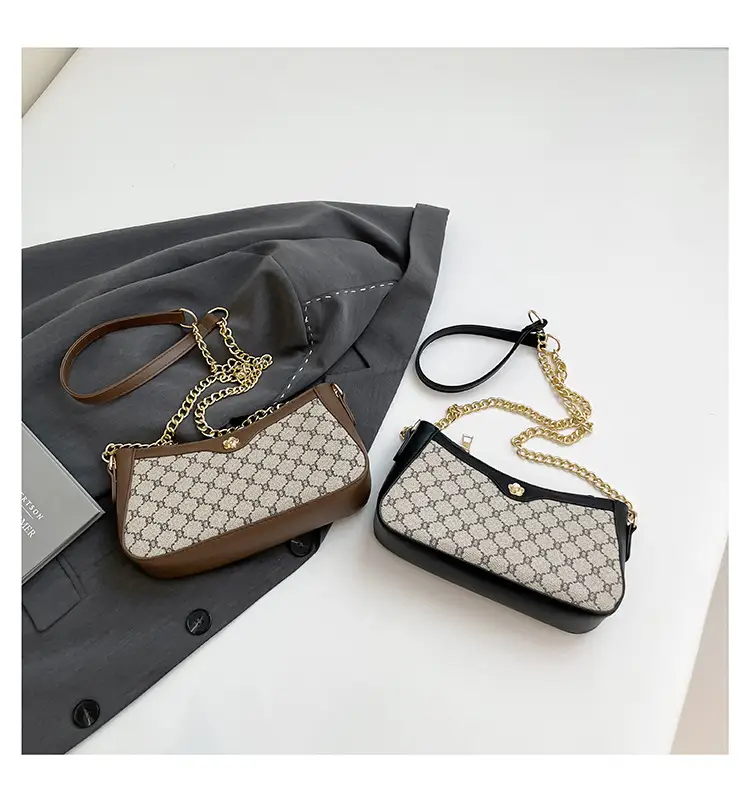 Vintage French Style Shoulder Bag with Gold Chain — feature 27