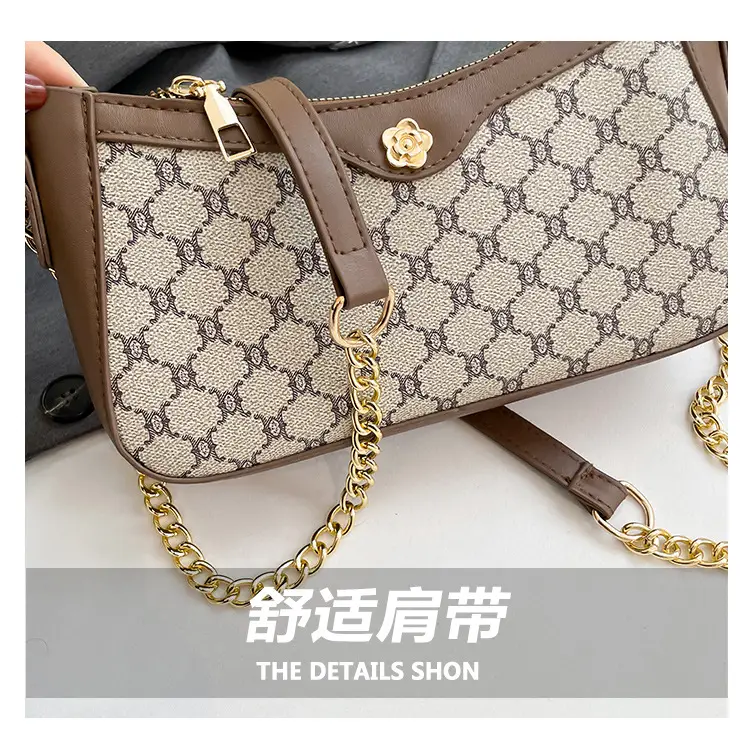 Vintage French Style Shoulder Bag with Gold Chain — feature 4