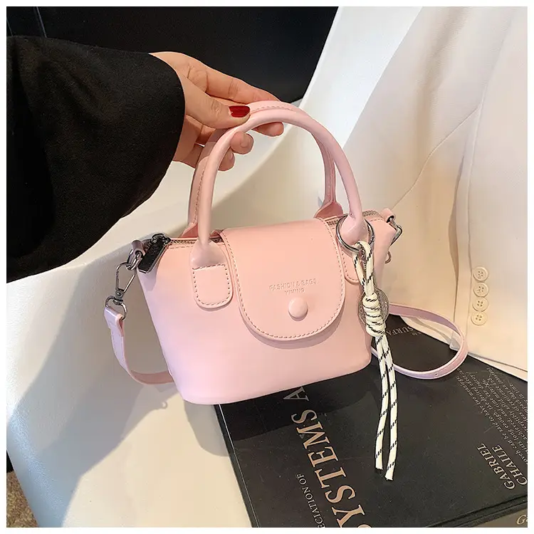 Women's Cream Korean Retro Shoulder Bag 2025 — feature 21