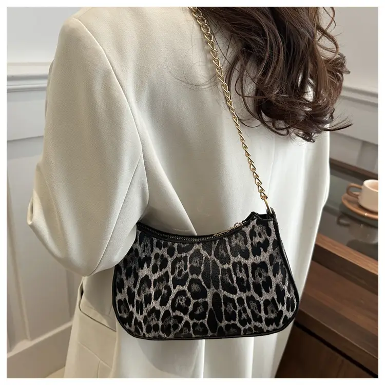 Western Leopard Print Commuter Bag Women's 2025 New Fashion European and American Women's Bag Niche Design Simple Shoulder Underarm Bag luggage and leather goods — feature 18