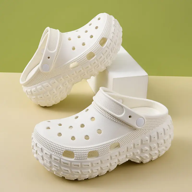Baotou Women's Outer Wear Non-slip Breathable Deodorant Hole Shoes EVA Wear-resistant Tire Bottom Increased Beach Slippers for Couple - Image 9