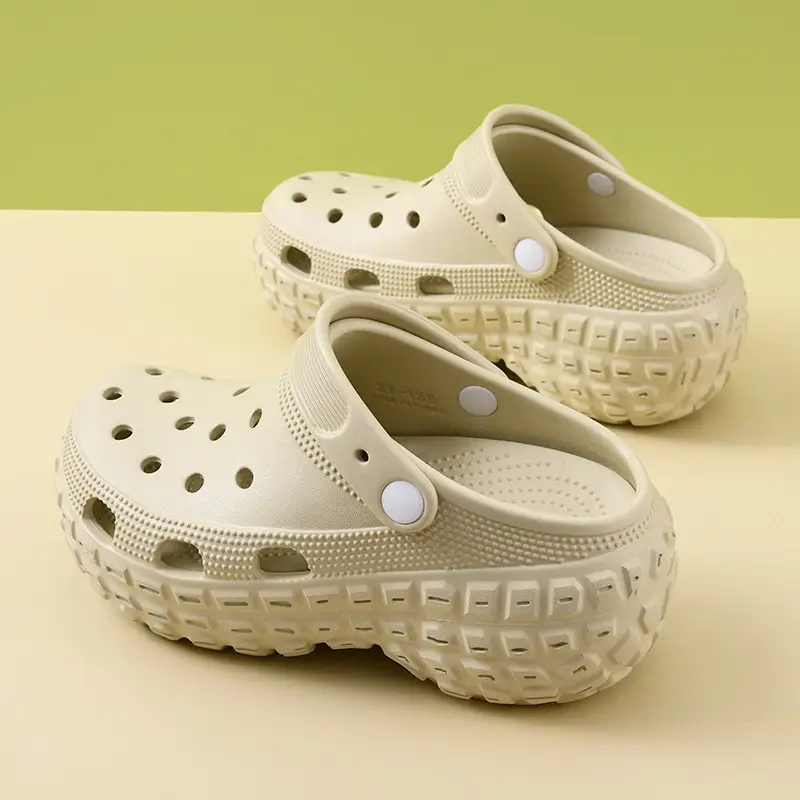 Baotou Women's Outer Wear Non-slip Breathable Deodorant Hole Shoes EVA Wear-resistant Tire Bottom Increased Beach Slippers for Couple - Image 3