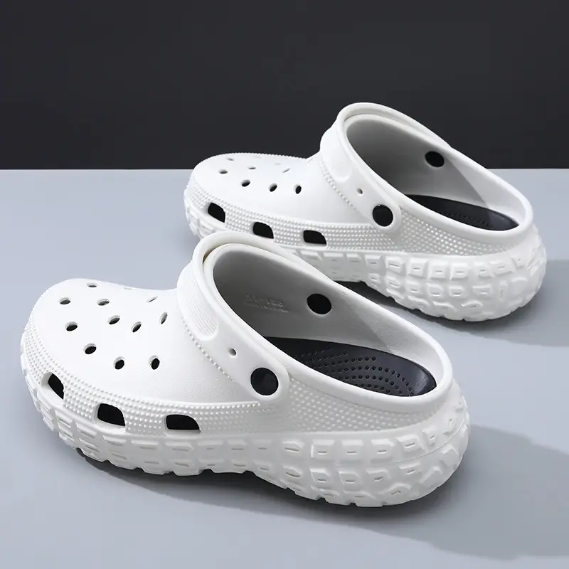 Baotou Women's Outer Wear Non-slip Breathable Deodorant Hole Shoes EVA Wear-resistant Tire Bottom Increased Beach Slippers for Couple - Image 4