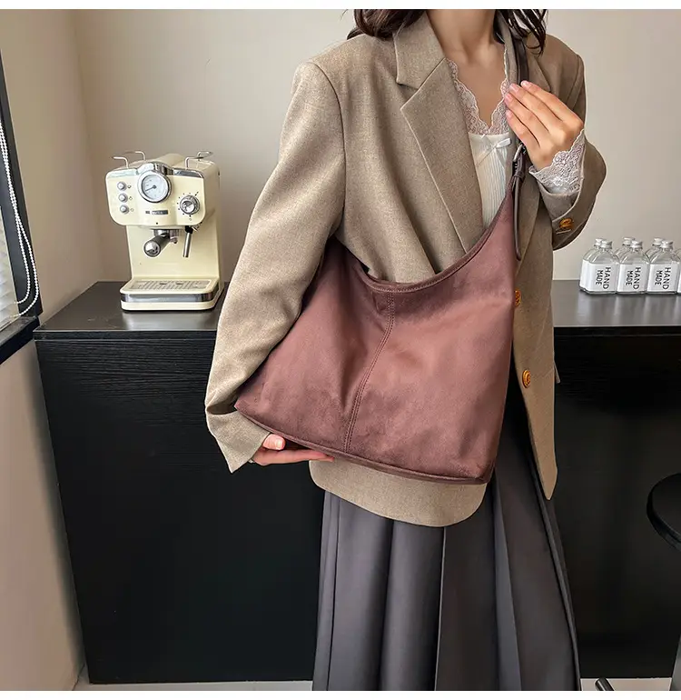 Vintage Frosted Shoulder Bag Large Capacity Texturized Commuter Tote — feature 15
